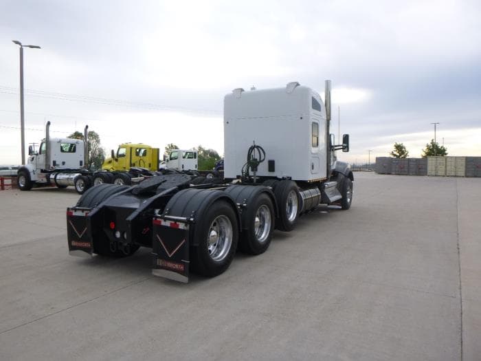 2021 Kenworth W990 — photo 8