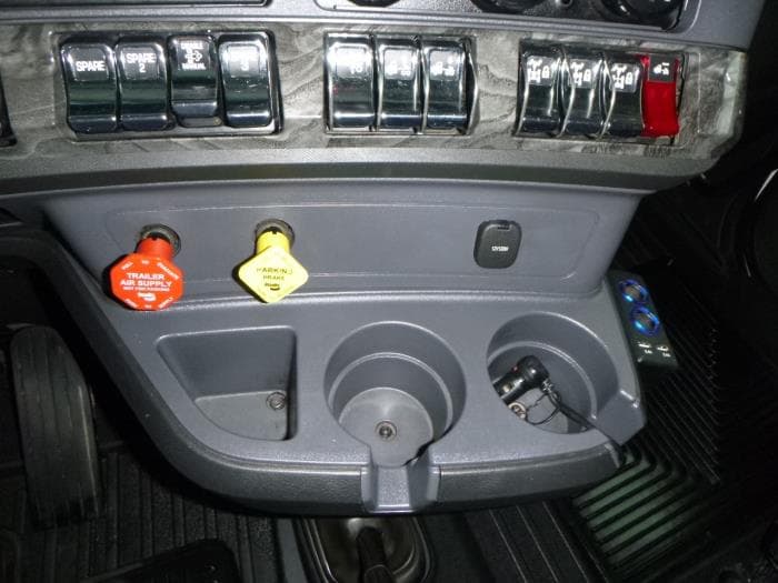 2021 Kenworth W990 — photo 29