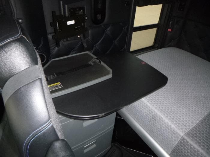 2021 Kenworth W990 — photo 34
