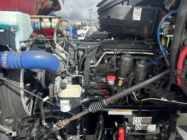 2022 Peterbilt 567 — photo 18