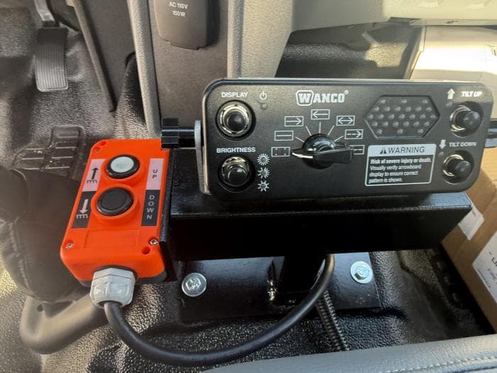 2027 Ford F-650 — photo 10