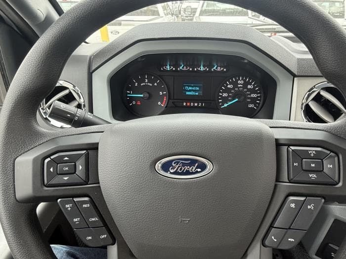 2027 Ford F-750 — photo 13