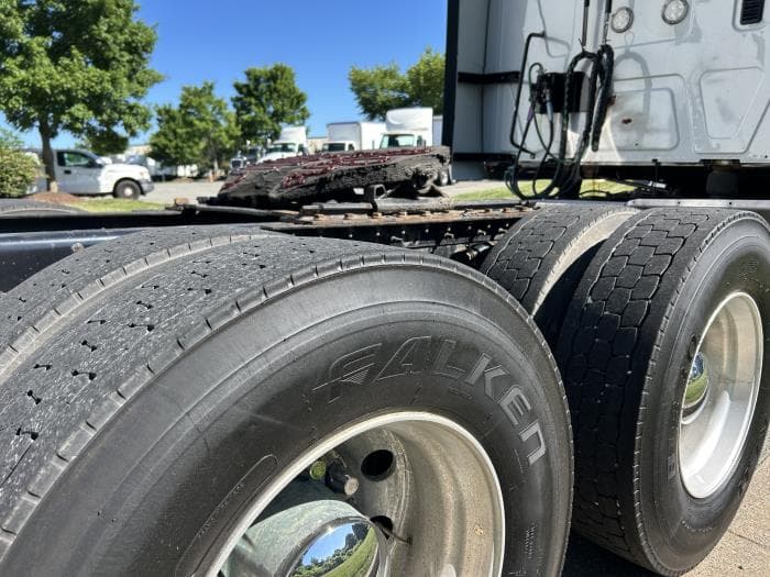 2018 International LT — photo 10