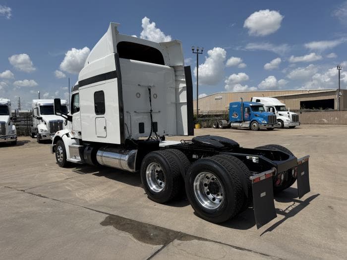 2022 Peterbilt 567 in Jacksonville, FL — photo 4