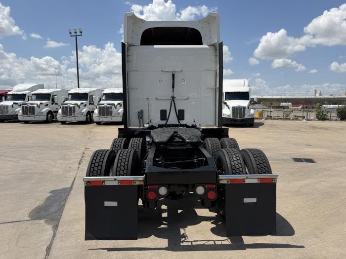 2022 Peterbilt 567 in Jacksonville, FL — photo 5