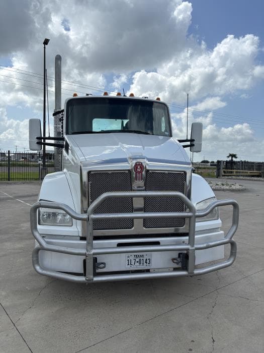 2017 Kenworth T880 — photo 2
