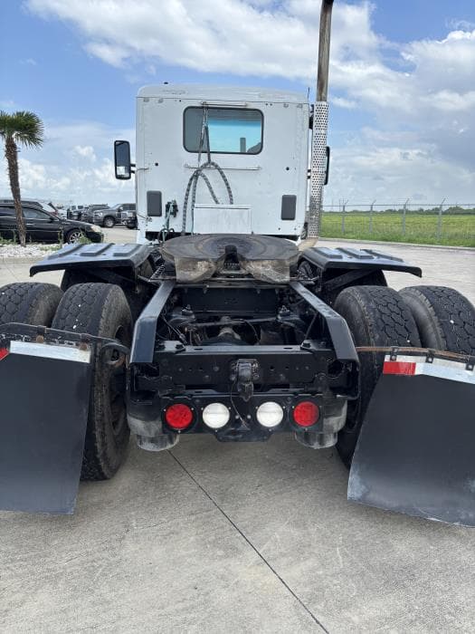 2017 Kenworth T880 — photo 4