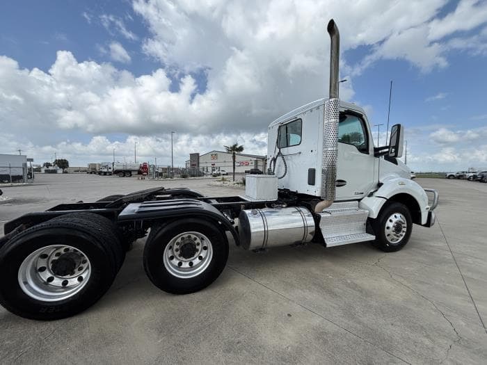 2017 Kenworth T880 — photo 5