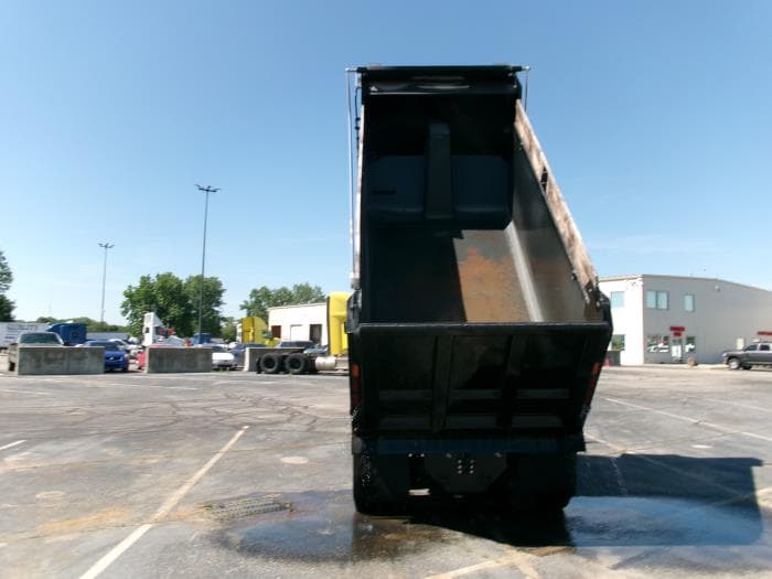 2026 International HX — photo 13