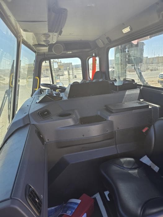 2026 Peterbilt 520 — photo 8