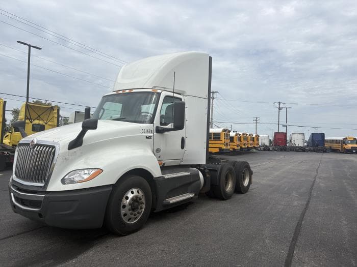 2021 International LT — photo 7