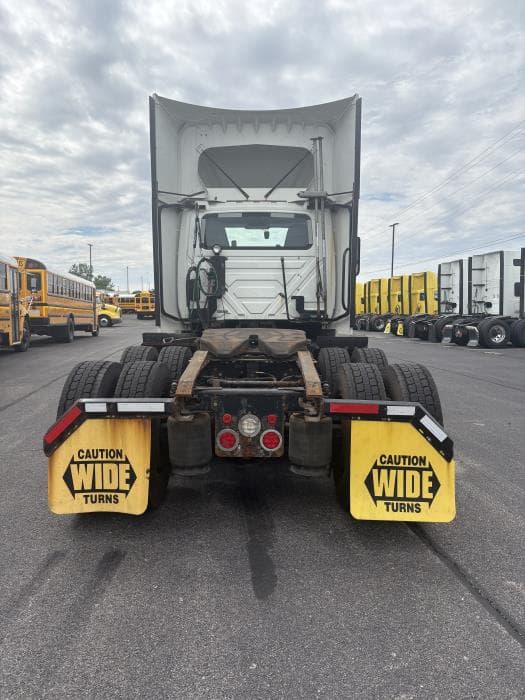 2021 International LT — photo 11