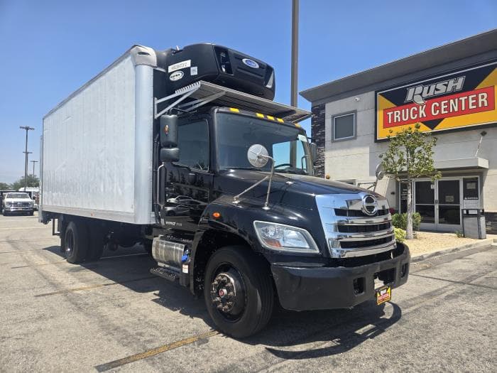 2019 Hino 268 — photo 4