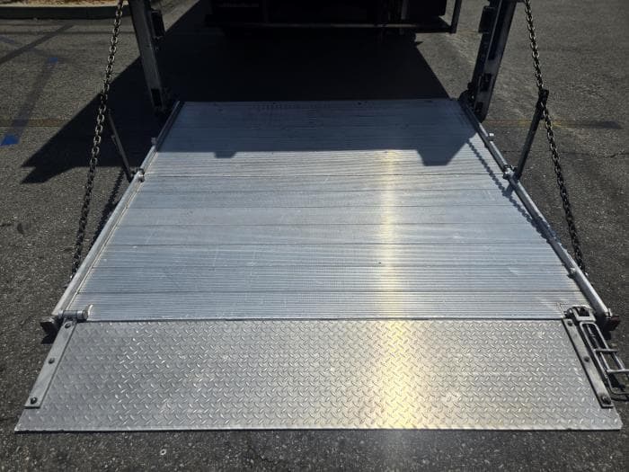 2019 Hino 268 — photo 15