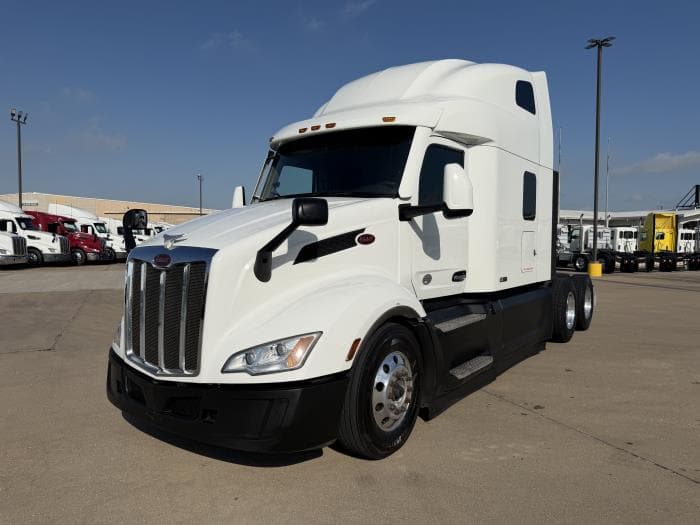 2022 Peterbilt 579