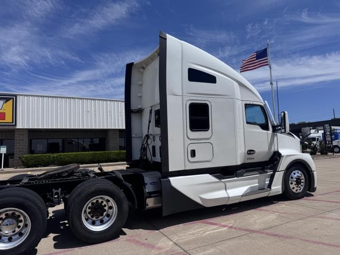 2022 Kenworth T680 — photo 6
