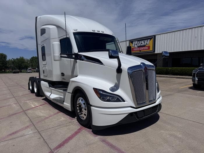 2022 Kenworth T680 — photo 3