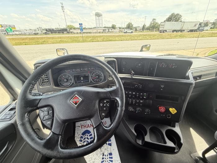2019 International LT — photo 20