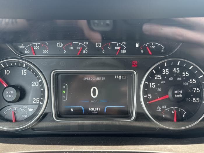 2019 International LT — photo 21