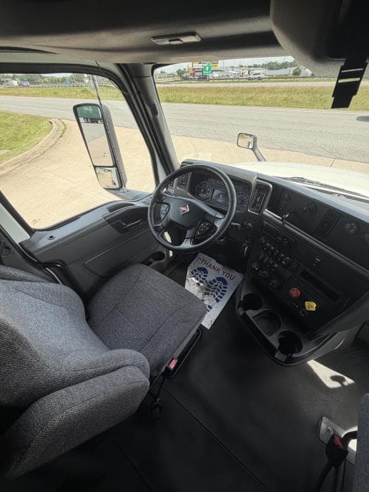 2019 International LT — photo 24