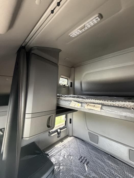 2019 International LT — photo 29