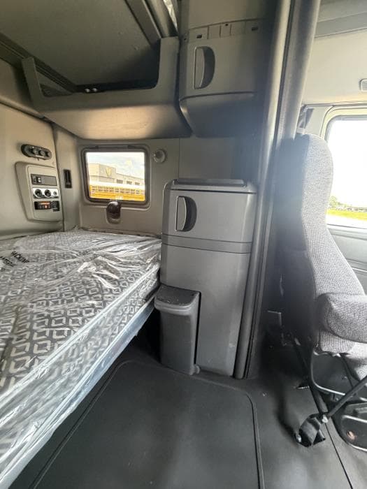 2019 International LT — photo 31