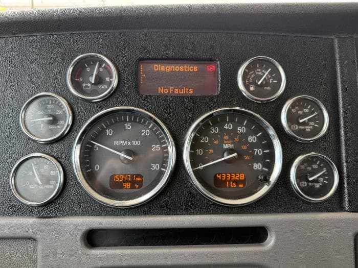 2022 Peterbilt 389 — photo 5