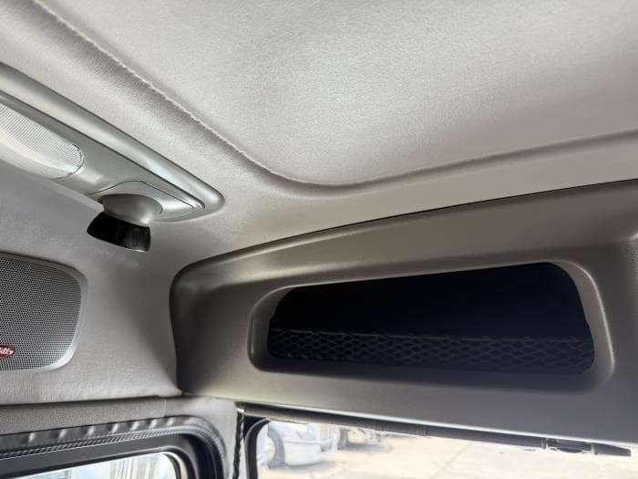 2022 Peterbilt 389 — photo 12