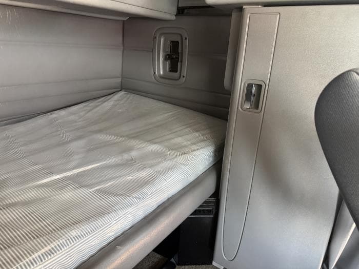 2022 Peterbilt 389 — photo 17