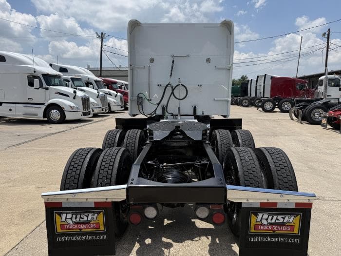 2022 Peterbilt 389 — photo 34