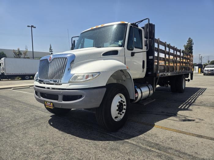 2019 International 4300 — photo 2