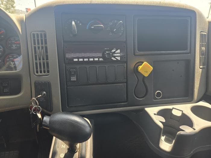2019 International 4300 — photo 11