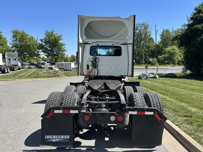 2020 International LT — photo 7
