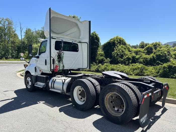 2020 International LT — photo 6