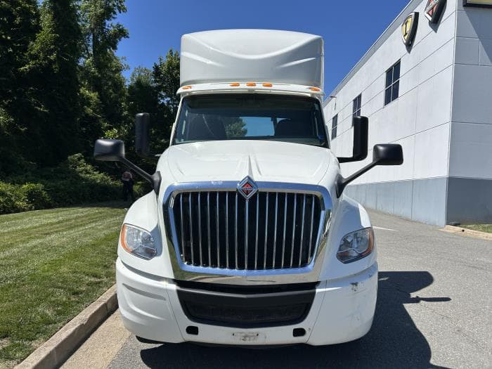 2020 International LT — photo 3