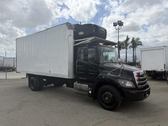 2019 Hino 268 — photo 4