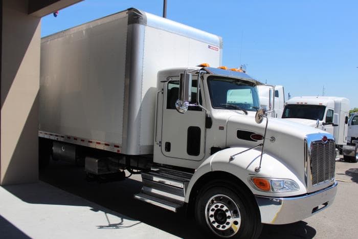 2020 Peterbilt 337 — photo 12