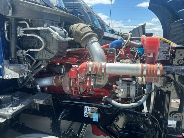 2022 Kenworth T680 — photo 6