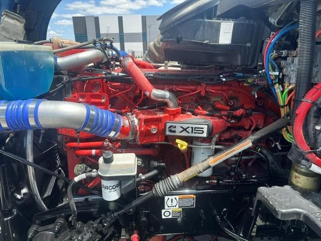 2022 Kenworth T680 — photo 7