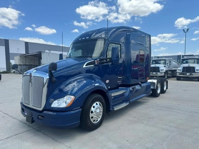 2022 Kenworth T680 — photo 10