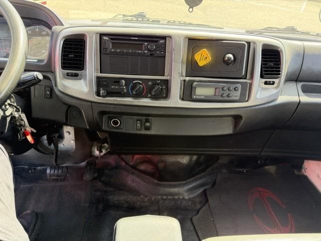 2018 Hino 268 — photo 8