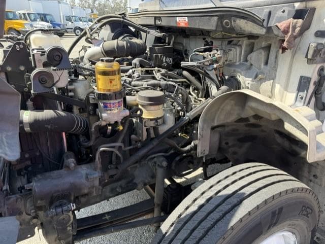2018 Hino 268 — photo 11