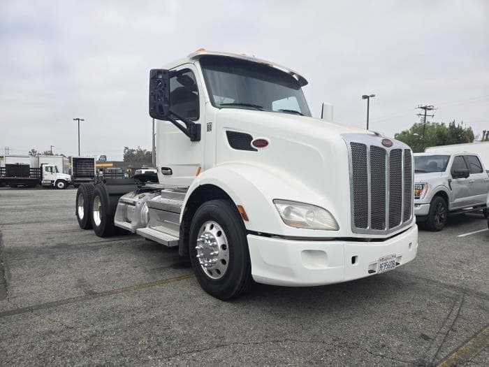 2019 Peterbilt 579 — photo 2