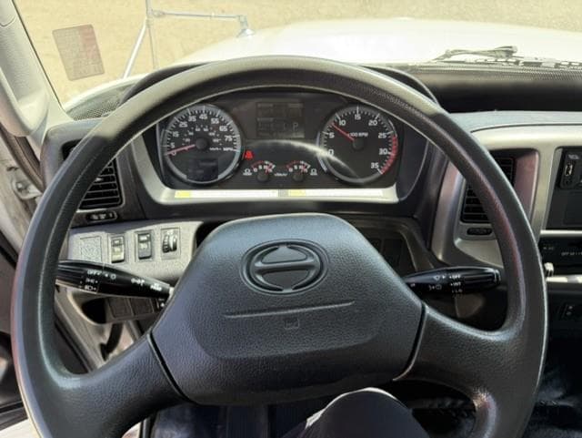 2020 Hino 268 — photo 13