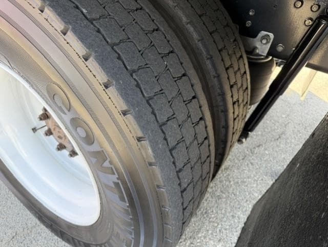 2020 Hino 268 — photo 15