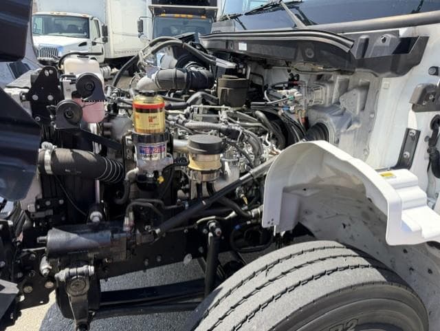 2020 Hino 268 — photo 17