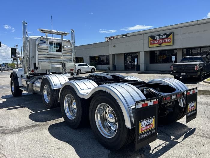 2027 Peterbilt 567 in Austin, TX — photo 6