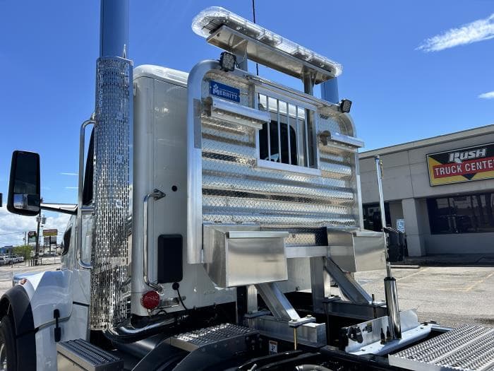 2027 Peterbilt 567 in Austin, TX — photo 9