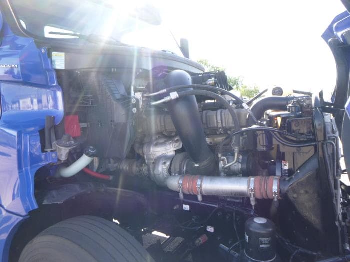 2020 Freightliner Cascadia — photo 33