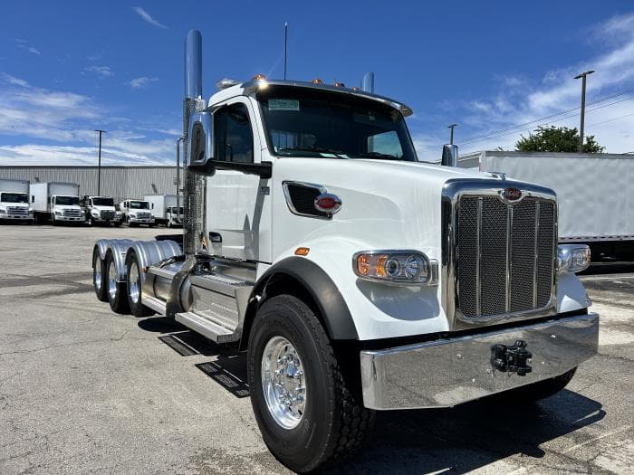 2027 Peterbilt 567 in Austin, TX — photo 3